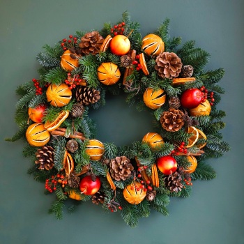 1b. Traditional Door  Wreath - 3 sizes available