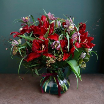 2v. &ldquo;No Roses&rdquo; (vase included)