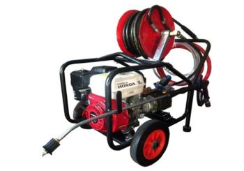 Maxflow 200HFFR Honda GX200 2200 Psi 14ltrs / min Petrol Power Washer with Comet pump