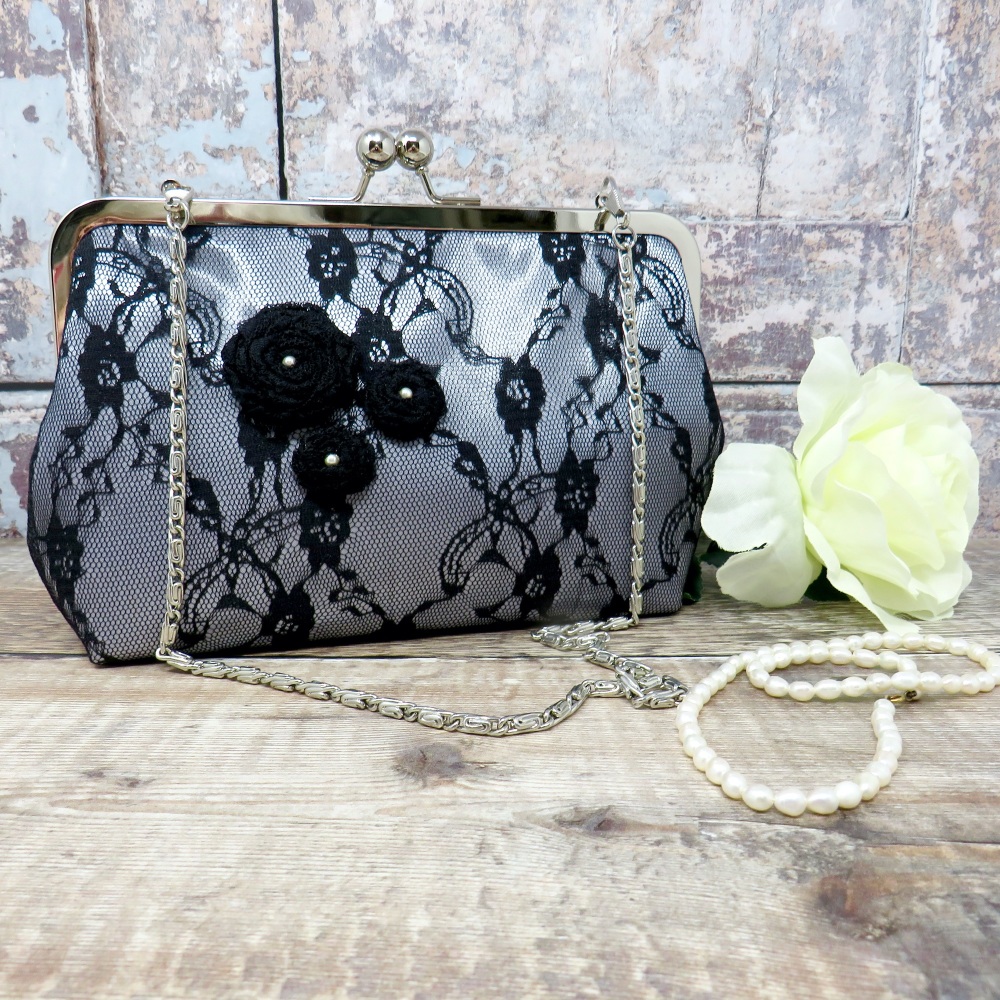 Charming Tailor Classic Lace Clutch Purse Formal Handbag Evening Bag BNWT |  Mercari | Classic lace, Small wallet, Women handbags