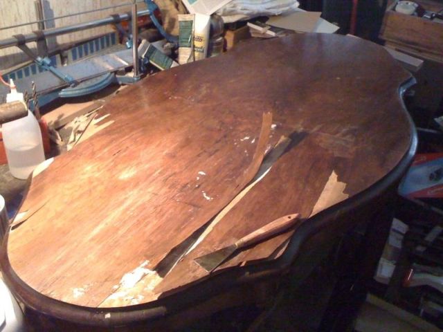 Table (640x480)