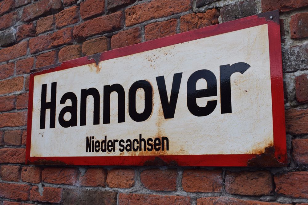 Hannover Vintage City Sign