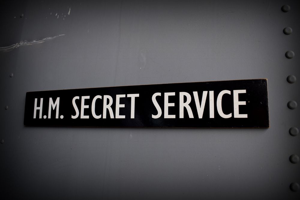 H.M. SECRET SERVICE - DP