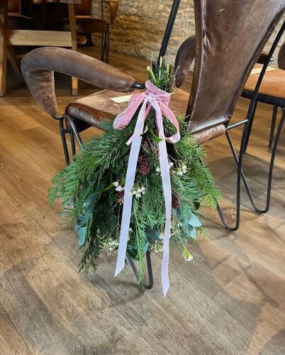 December wedding chair end