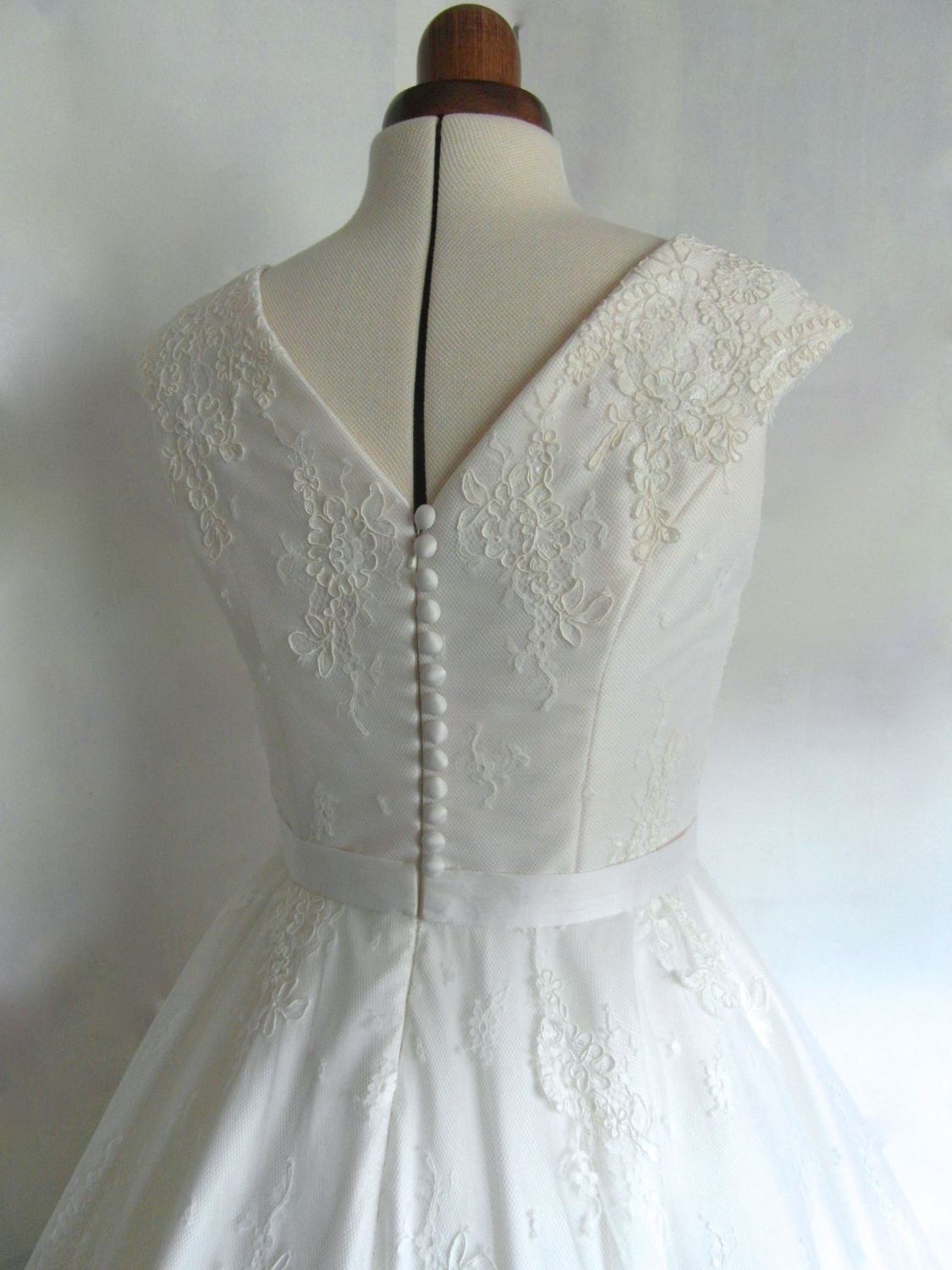 Lola-Rose lace 1950s tea length wedding dress buttons