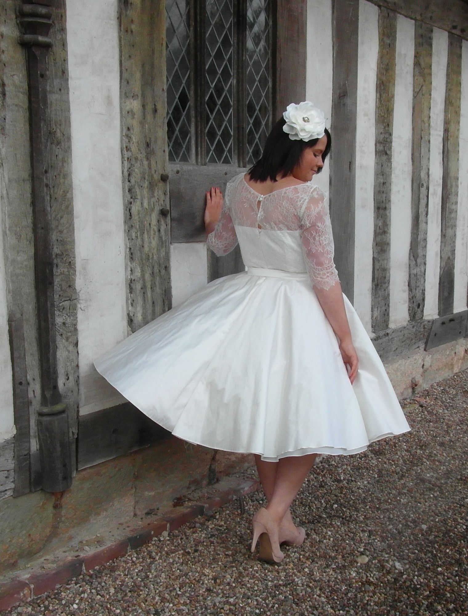 Ivory chiffon alternative lace wedding dress