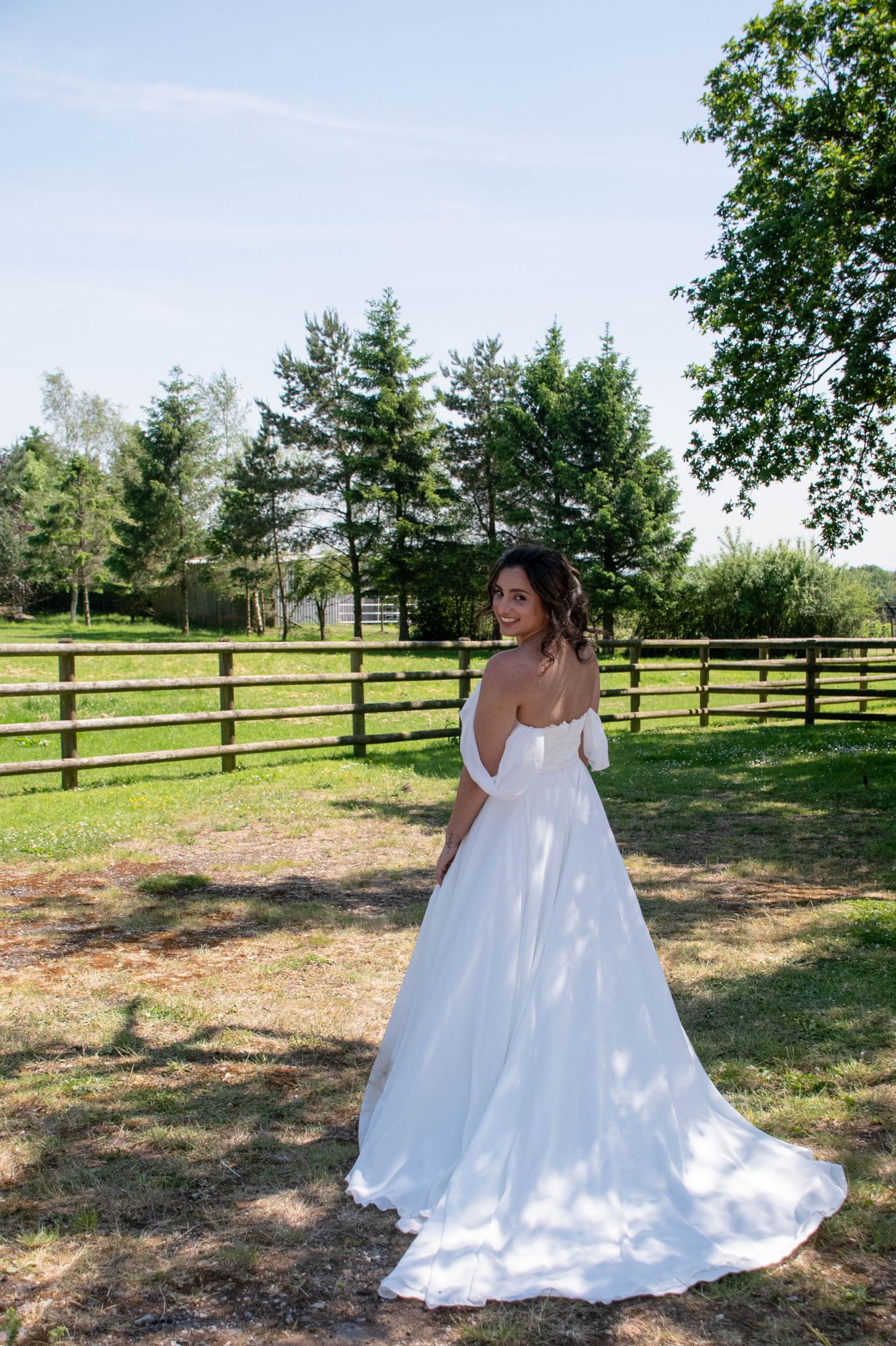 ivory tulle chiffon wedding dress