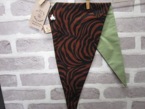 Handmade Posh Dog Bandanna - 229 - Size 3 - fits up to neck size 22