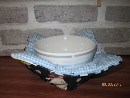 Posh Dog For You - handmade fabric bowl cosy 001