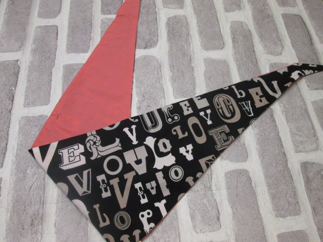 Handmade Posh Dog Bandanna 269 - size 4 - fit's a neck up to 27"