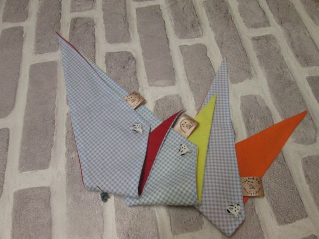 Handmade Posh Dog Bandanna 189 - size 1 - fit's a neck up to 11"