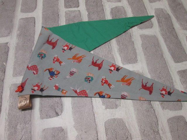 Handmade Posh Dog Bandanna 466 - size 3 - fit's a neck up to 21"