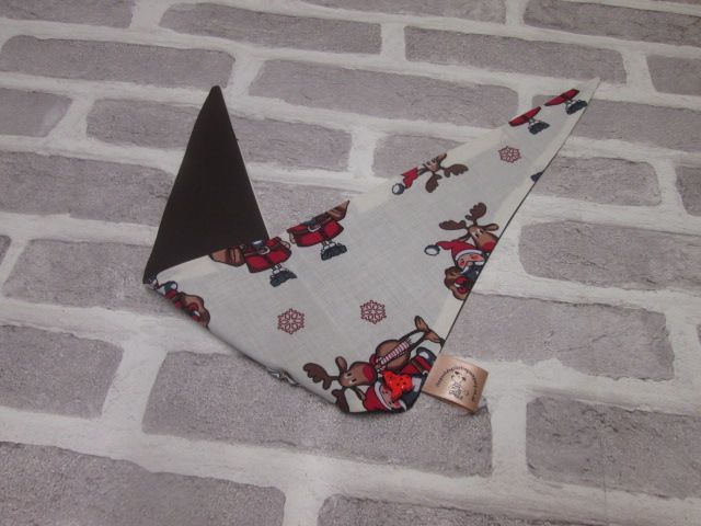 Handmade Posh Dog Bandanna 469 - size 2 - fit's a neck up to 15