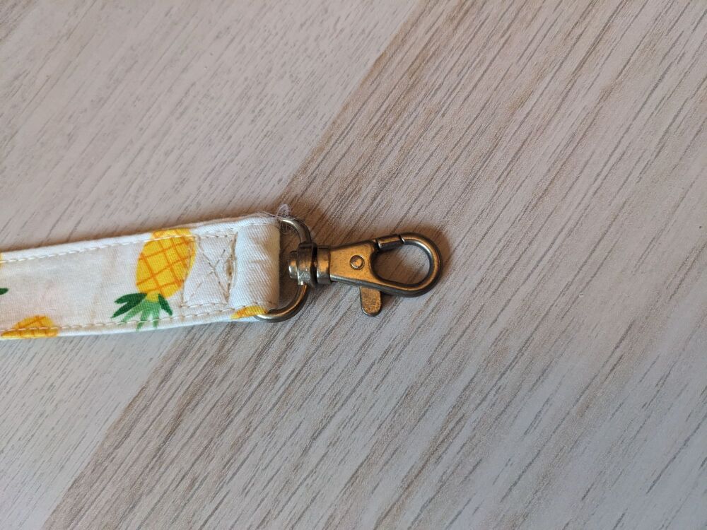 Standard Fabric  Dog Lead - pineapples