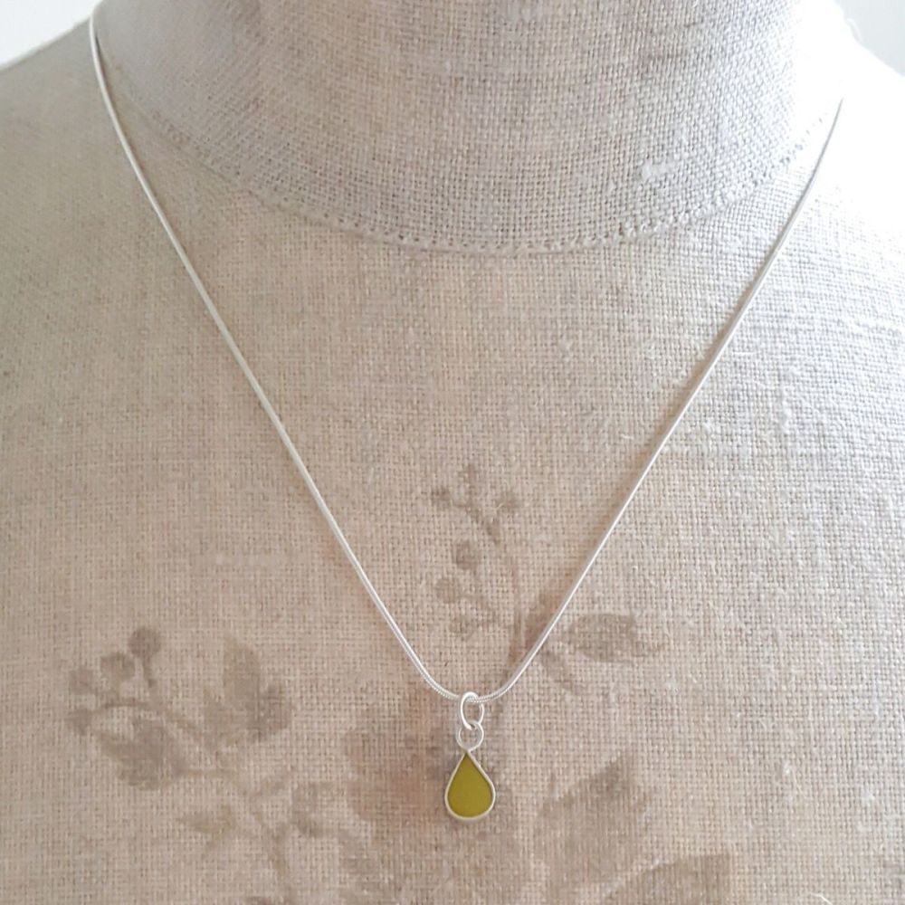 Colour Drop Pendant Necklace (Choice of colours)