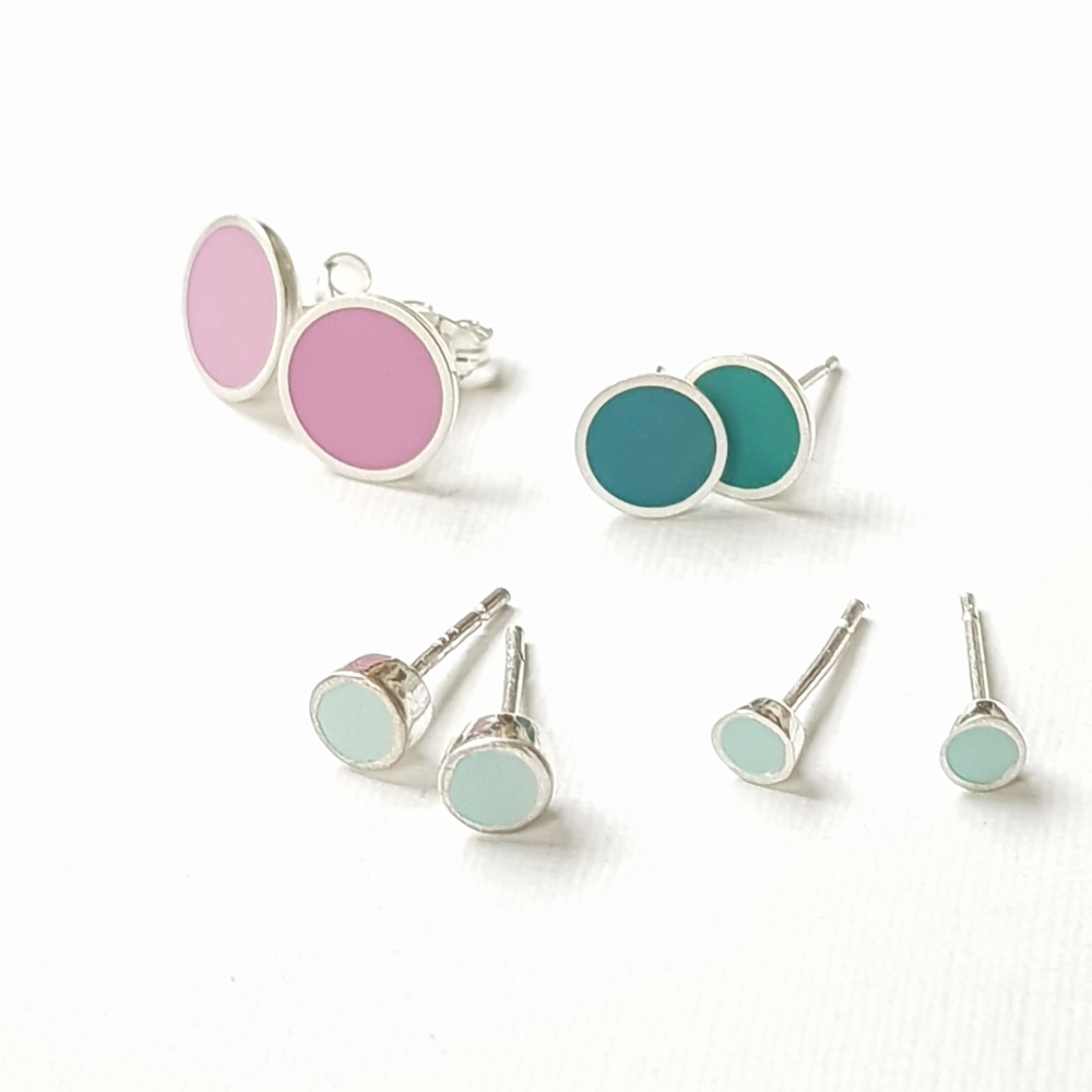 Buy online Women Blue Stone Stud Earring from fashion jewellery for Women  by Memoir for 439 at 63 off  2023 Limeroadcom