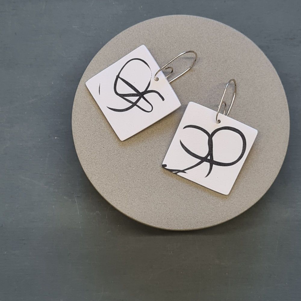 Abstract Scratched Square Earrings - White and Black 