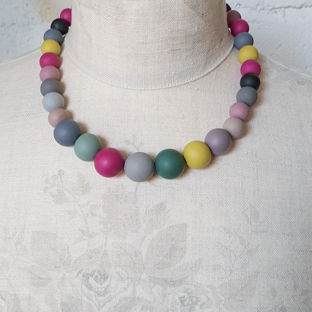 Graduated Bead Necklace in Autumnal Heathers