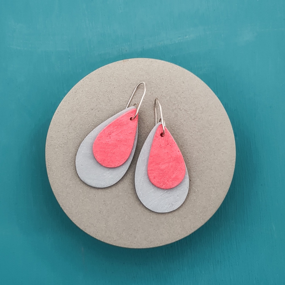 Scratched Giant Teardrop Earrings in Grey and Red