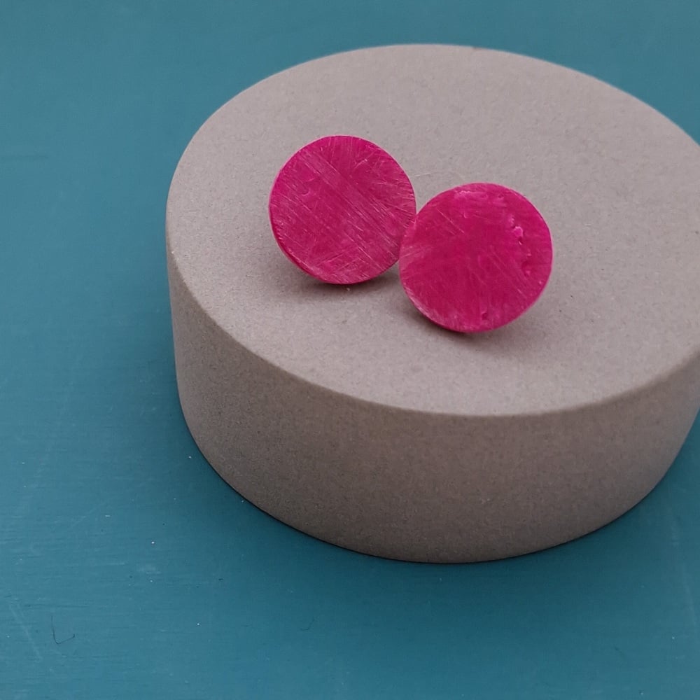 Scratched Polymer Clay Circle Studs - Cerise Pink