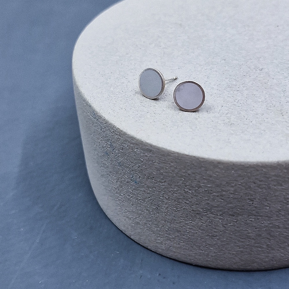 Colour Dot Studs - Medium Pale  Cool Grey