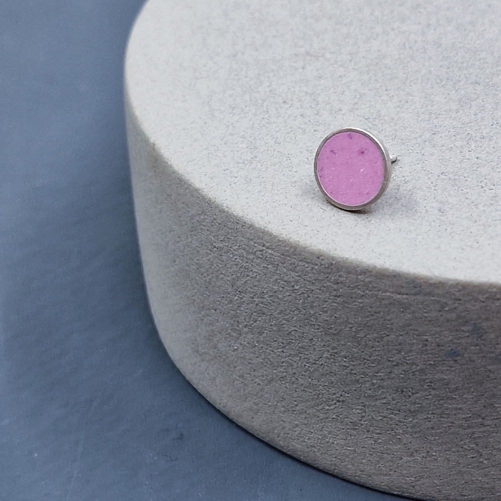 Colour Dot Stud - Solo Large Raspberry Pink