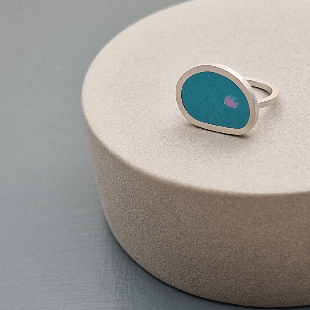 Turquoise Mishape Ring with Pink Dot Size M 1/2