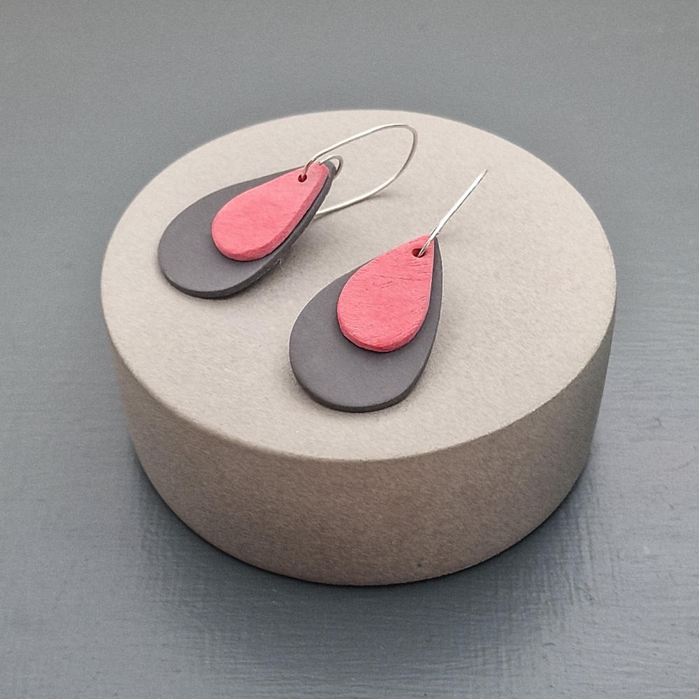 Scratched Teardrop Earrings in Charcoal and Coral