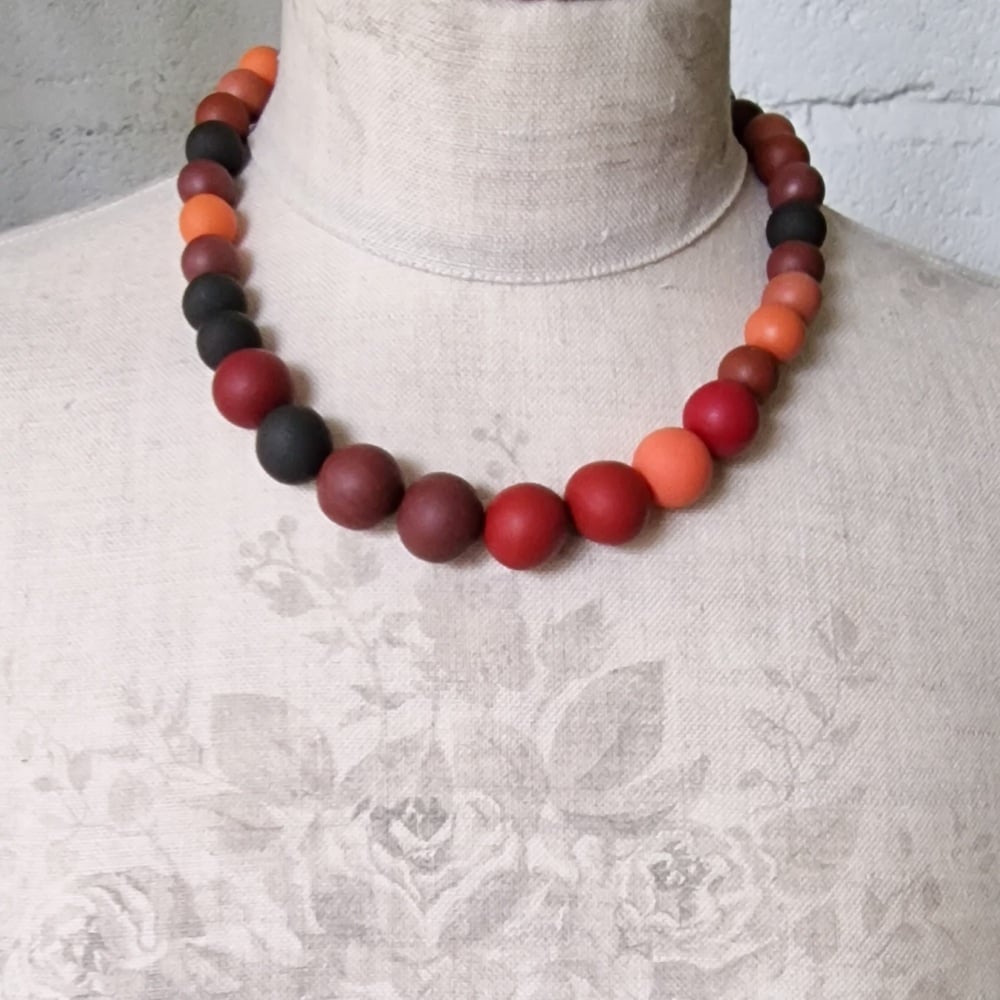 Graduated Bead Necklace in Terracotta Red Earth Colours