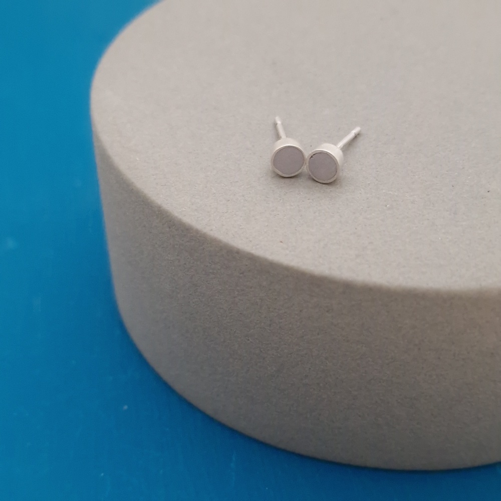 Colour Dot Studs - Small Pale Grey