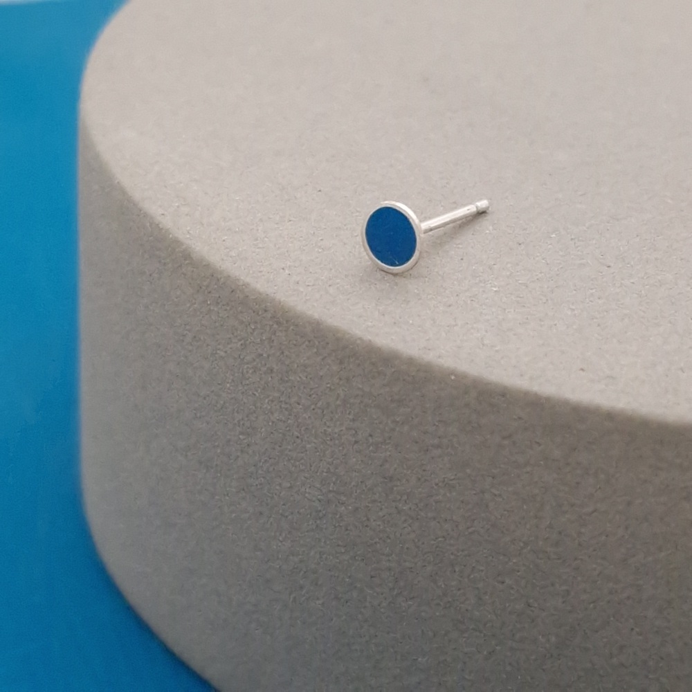 Colour Dot Stud - SOLO small blue stud