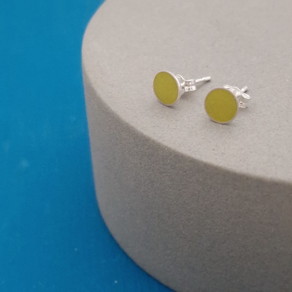Colour Dot Studio Studs - Medium Yellow