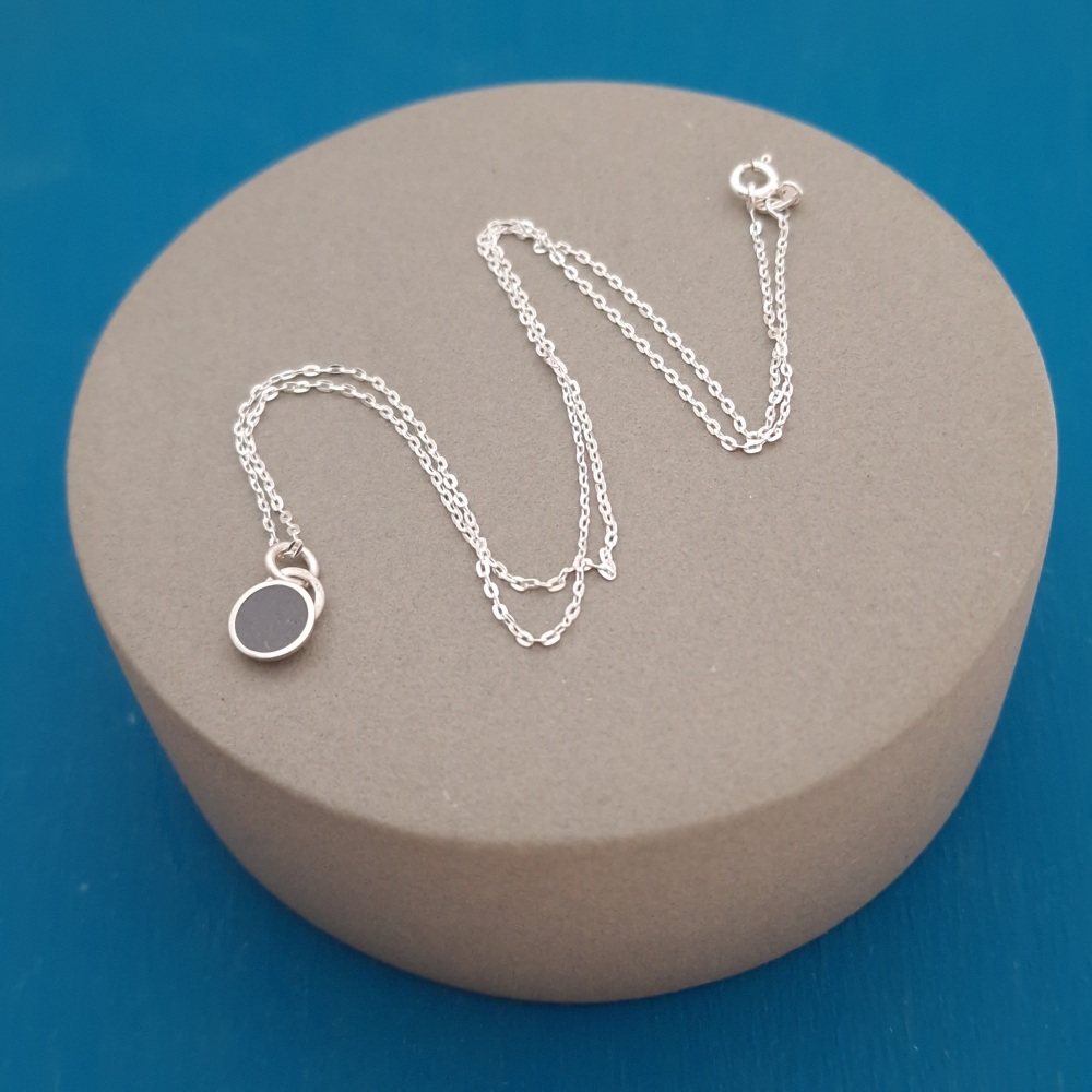 Colour Dot Pendant Medium Dark Grey