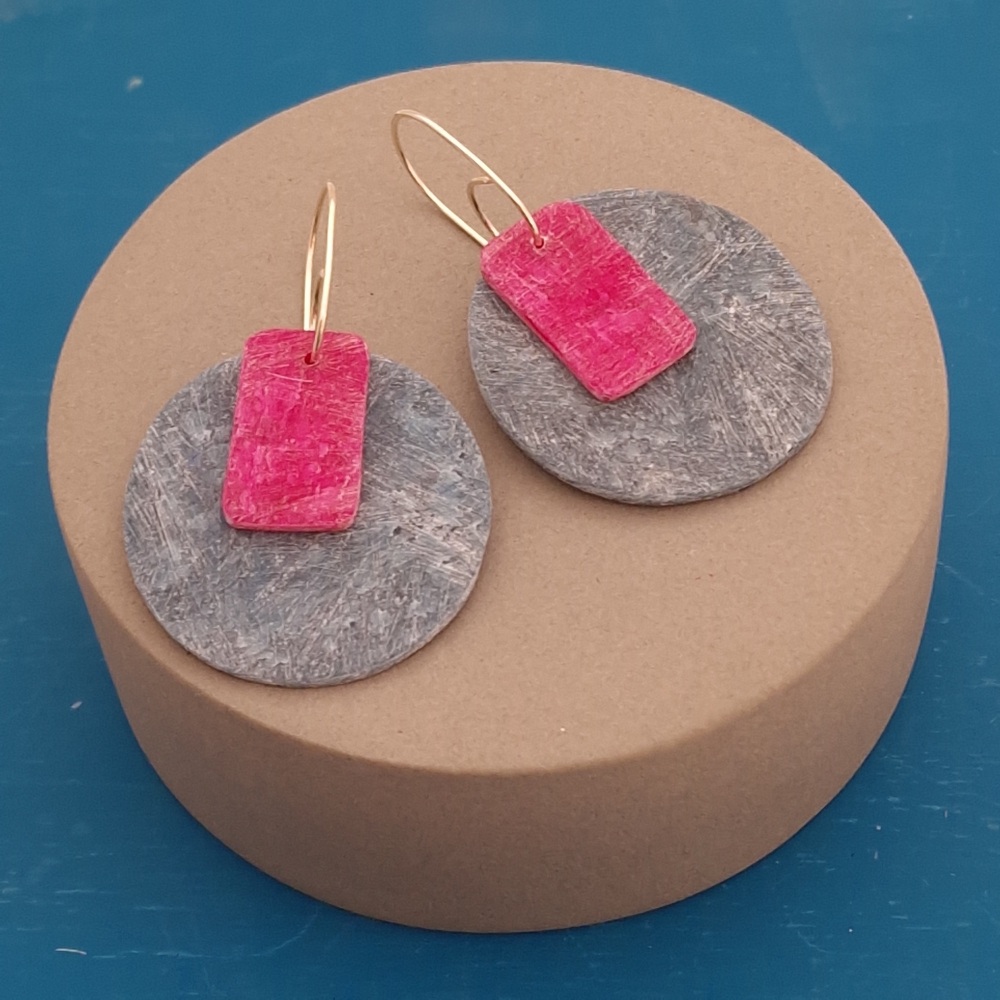 Scratched Circle and Rectangle Earrings Navy & Cerise