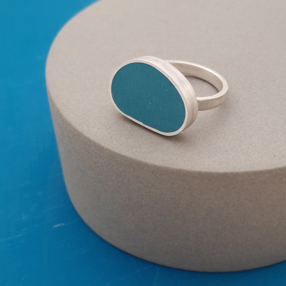 Large Mishape Teal Green Colour Dot Ring Size R