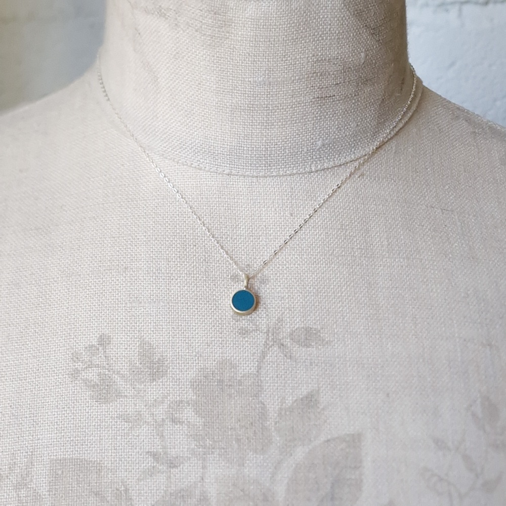 Brass Circle Colour Dot Pendant / Charm - Large 8mm