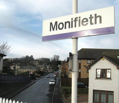 Taxi transfer from Monifieth to Edinburgh Airport (maximum 6 passengers sub