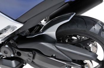 Yamaha T-MAX  DX / SX (17+) Rear Hugger: Gloss Black E7302Y23-18