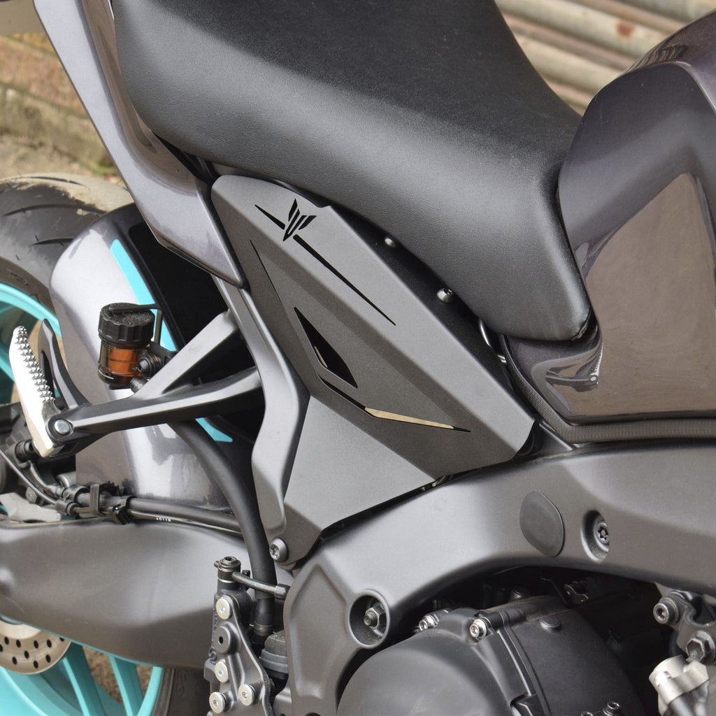 Yamaha MT09 / FZ09 (24-25)  Frame Infill Cover Panels: Matte Black 22595M