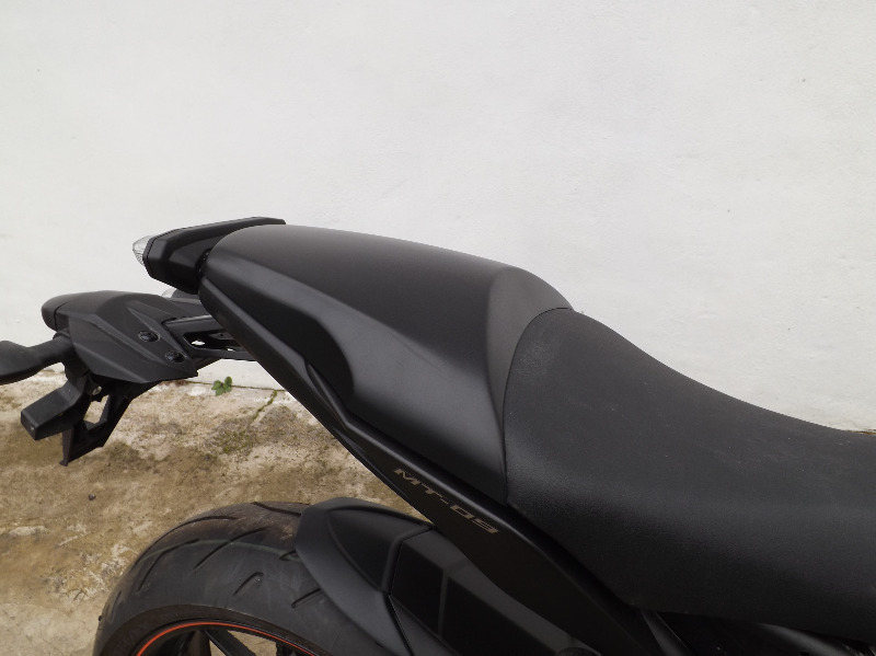 12411a_yamaha_mt09_seat cowl_fitted 2