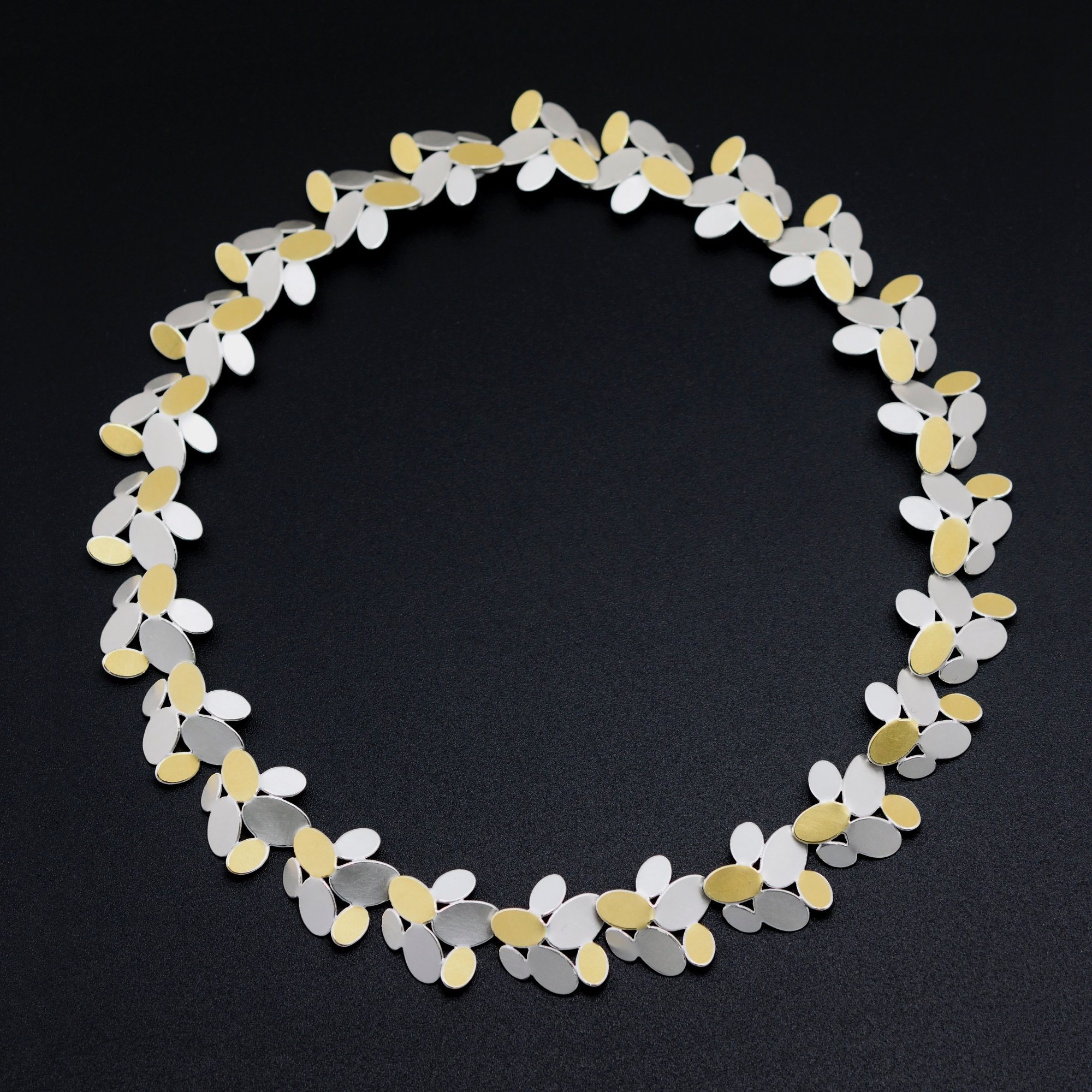 Mixed ovals flower chain necklace II