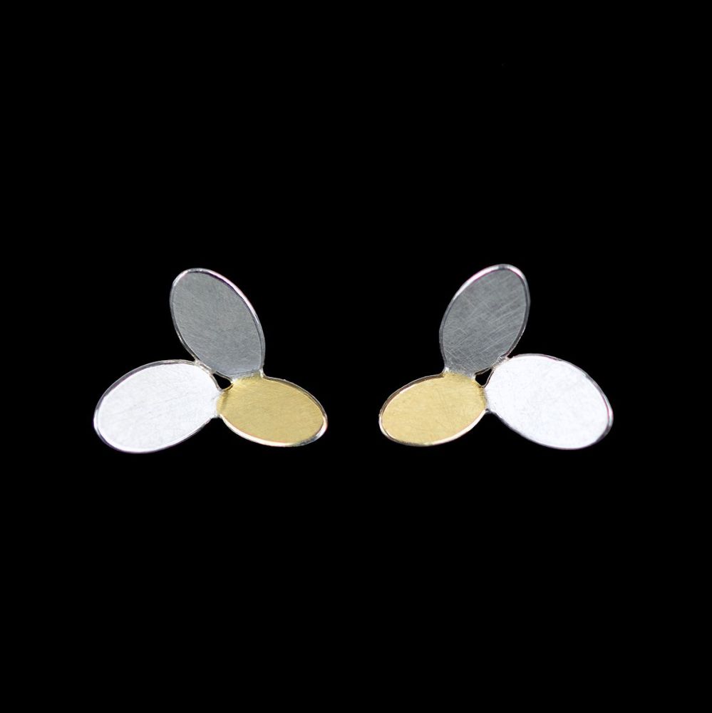 <!-- 135 -->3 ovals flower earrings with Keumboo
