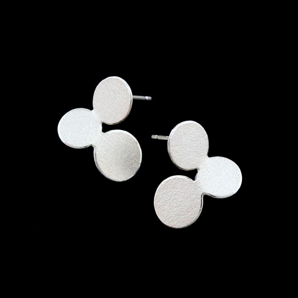 <!-- 132 -->3 circles earrings