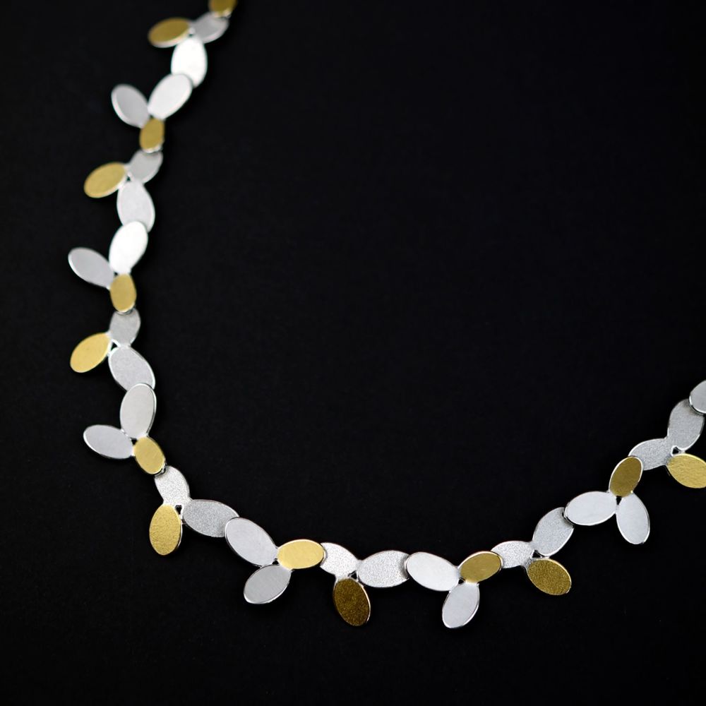 <!-- 005 -->Mixed ovals long chain necklace III