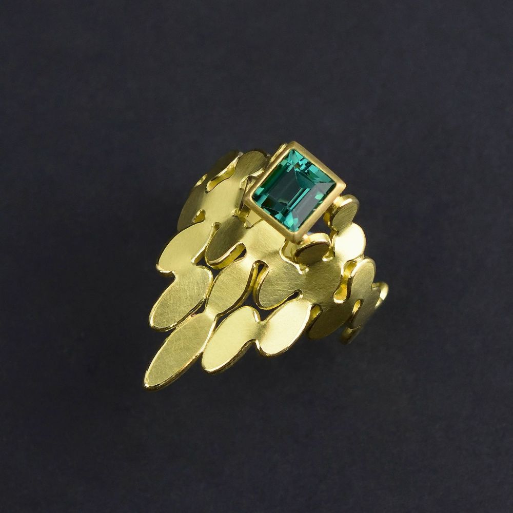 Mixed oval gold tourmaline ring