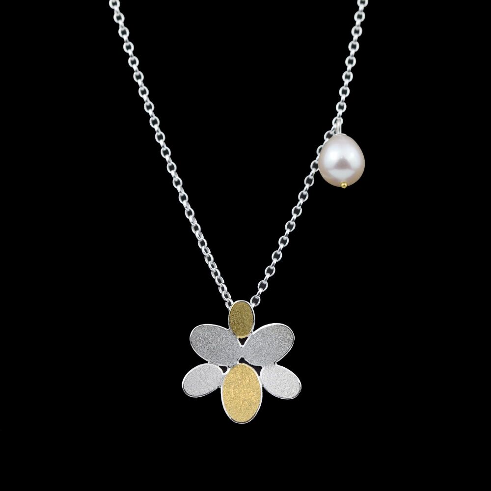Mixed oval snowflake pearl pendant