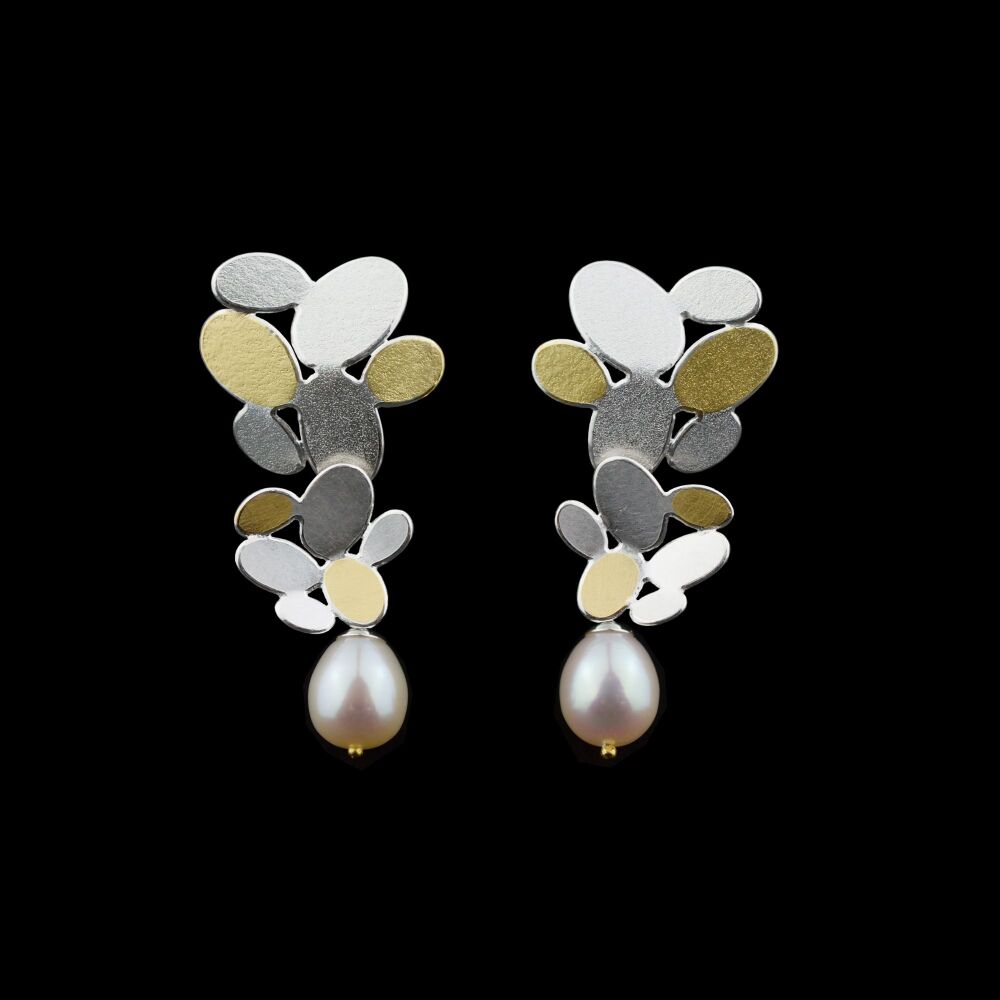 Mixed oval flower chain earrings with pearl