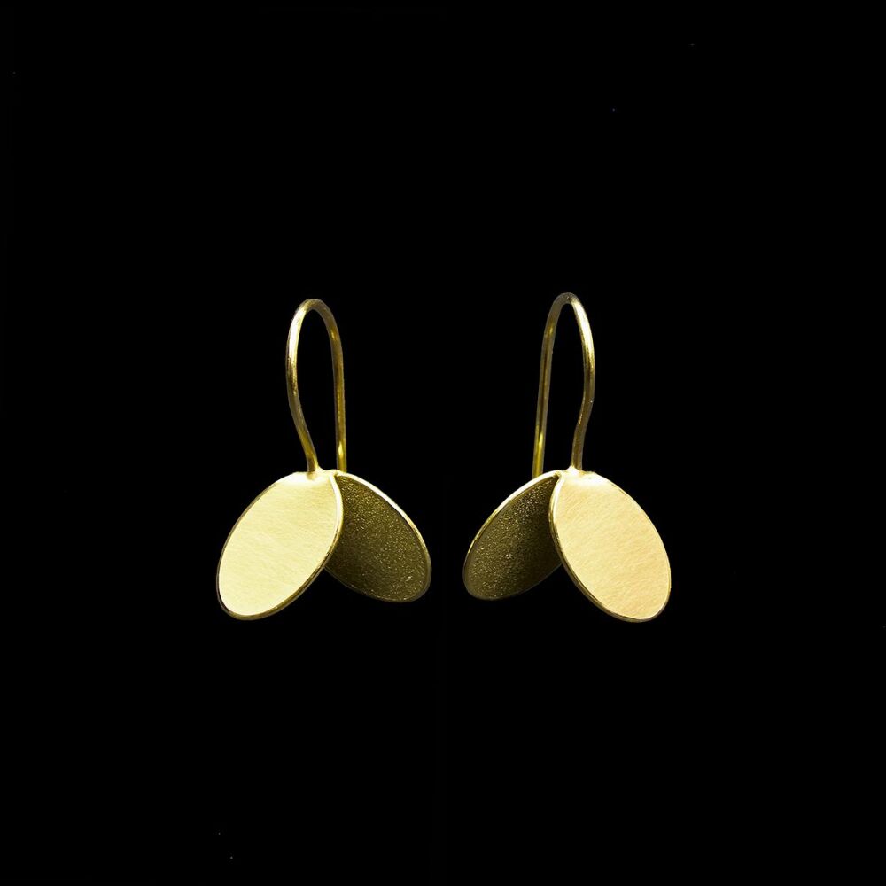 Wing drop gold earrings