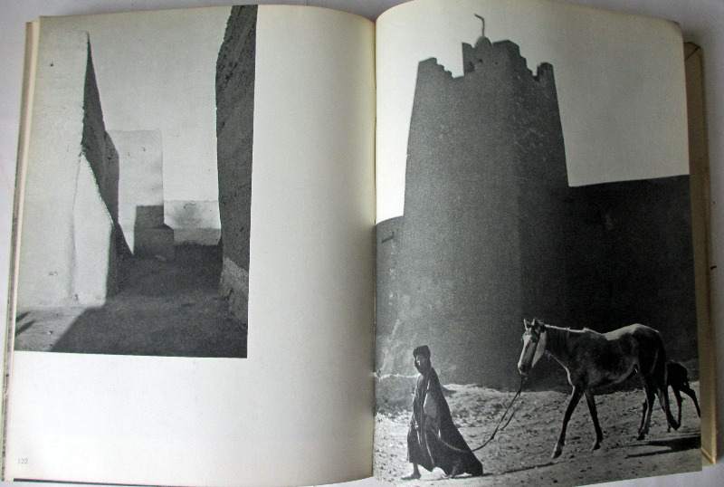 Morocco, by Claire Sainte-Soline, with 117 photographs by ... - 800 x 538 jpeg 40kB