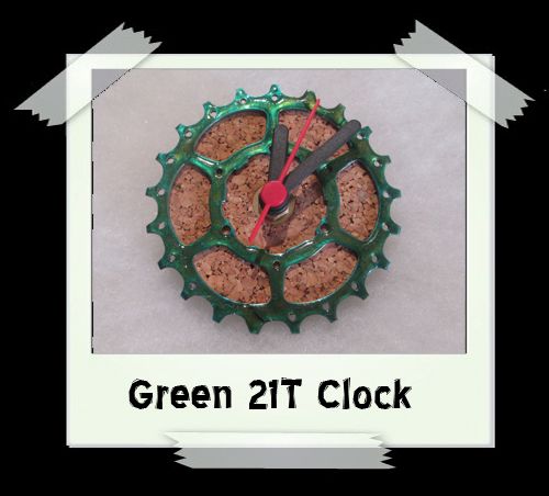 Green 21T Clock